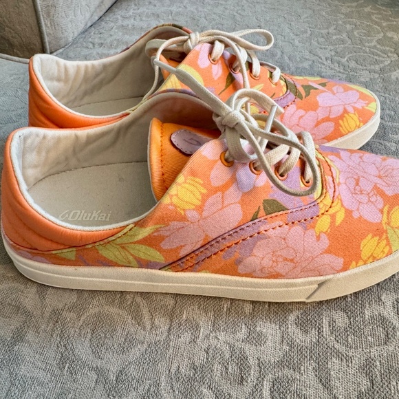 Olukai Print Sneakers - Picture 3 of 7
